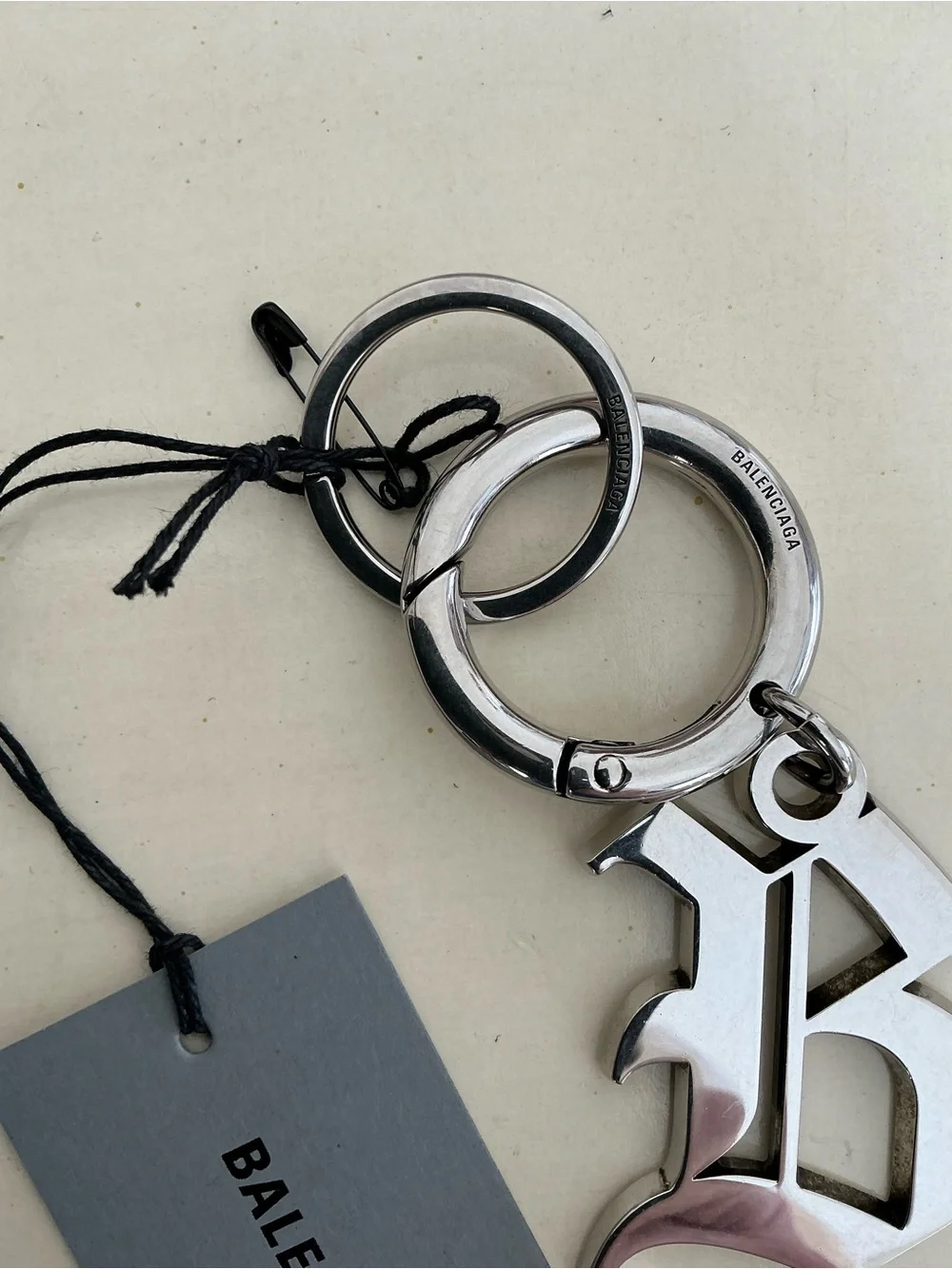 BALENCIAGA MELROSE B LOGO KEYCHAIN KEY RING FOB IN ANTIQUE SILVER - Picture 7 of 15